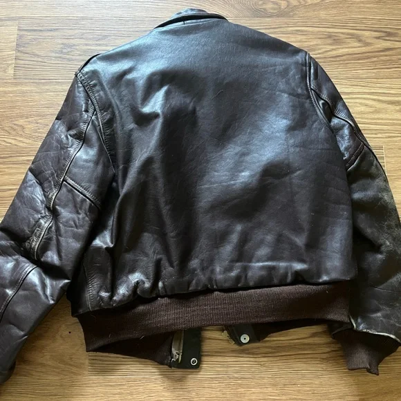 Vintage Men's Dark Brown Leather motorcycle Jacket, size S. - Picture 2 of 10